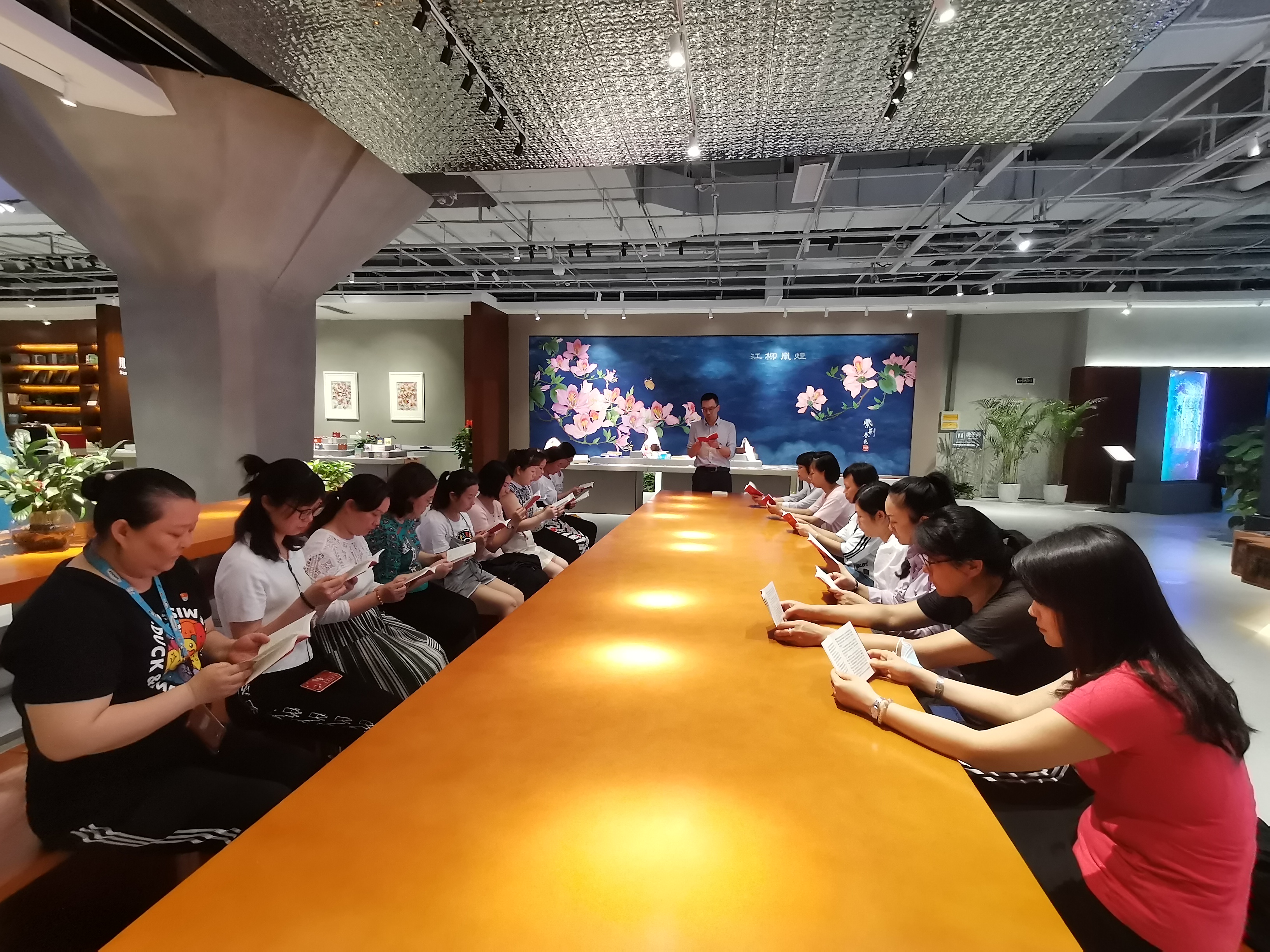 2021年5月11日五星三黨支部、樂(lè)和店黨支部聯(lián)合開(kāi)展黨史“走學(xué)微課堂”2.jpg